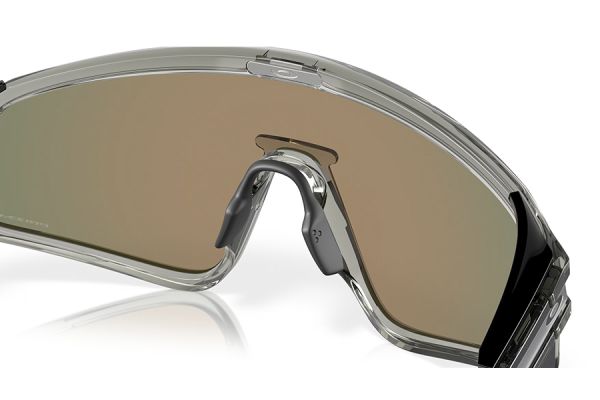 Óculos de sol Oakley OO9404 0435 Latch Panel