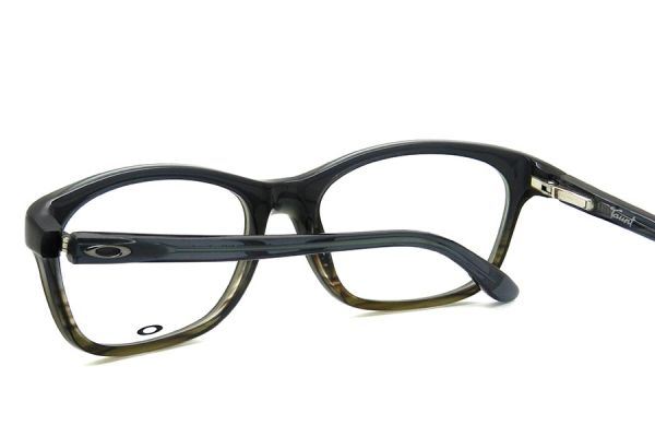 Oakley OX1091-0152 Taunt